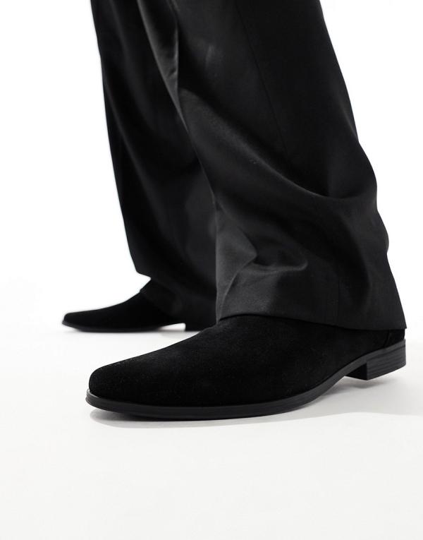 ASOS DESIGN chelsea boots in black faux suede
