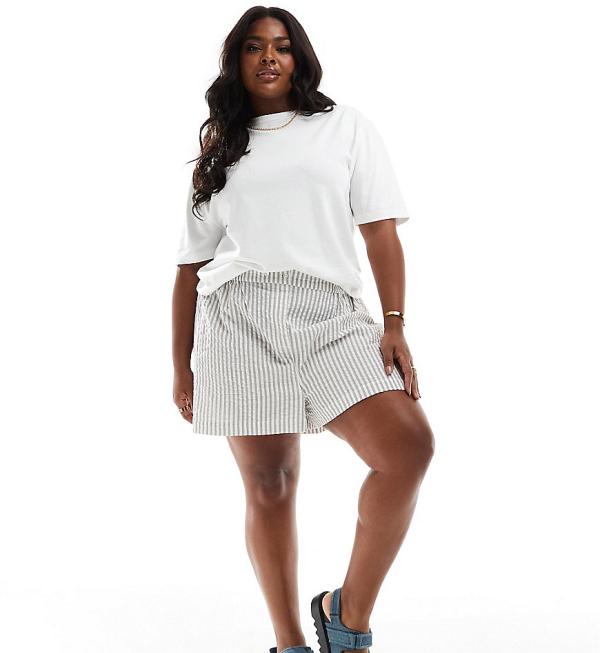 ASOS DESIGN Curve pull on shorts with tab waistband in grey stripe