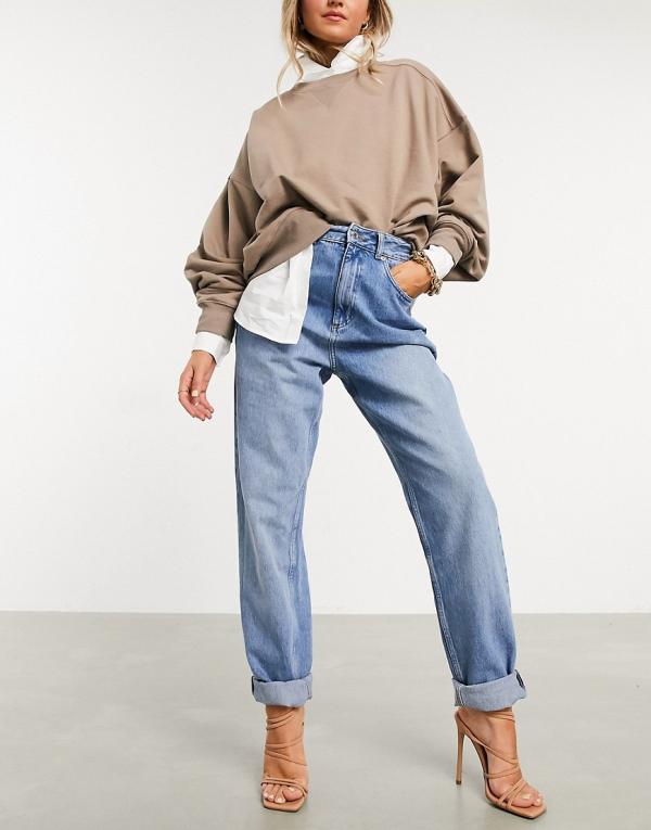 ASOS DESIGN High rise 'Slouchy' mom jeans in midwash-Blue