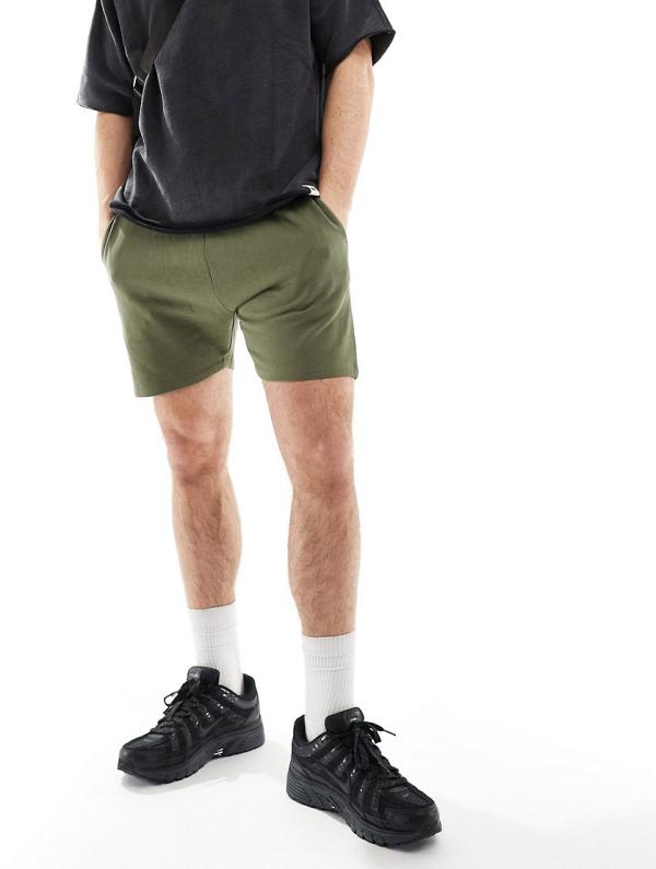 ASOS DESIGN skinny fit shorts in khaki-Green