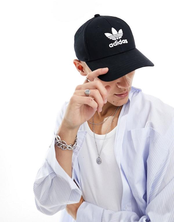 adidas Originals trefoil baseball cap in black