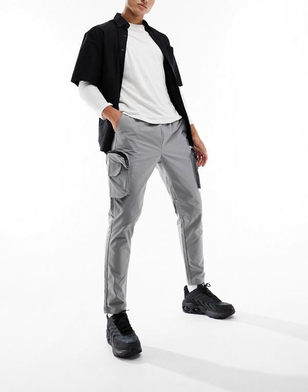Brave Soul cargo pants with 3D pockets in light grey