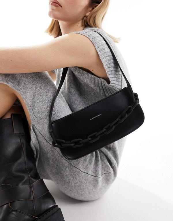 Claudia Canova chain detail shoulder bag in black