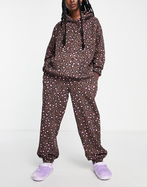 Daisy Street relaxed trackies in leopard print (part of a set)-Brown