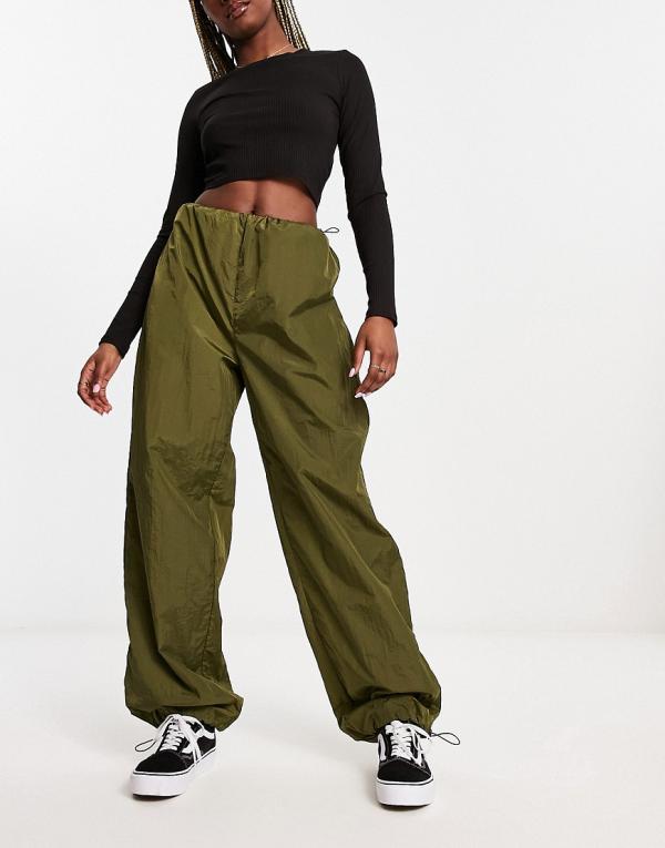 I Saw It First cargo parachute pants in khaki-Green