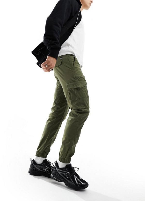 Jack & Jones Intelligence cuffed cargo pant in green