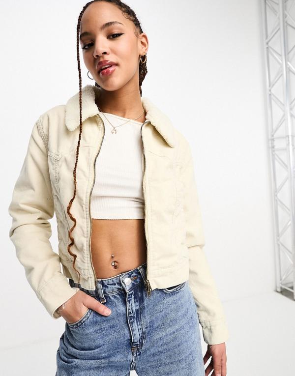 Levi's Cropped sherpa trucker jacket in cream with faux fur collar-White