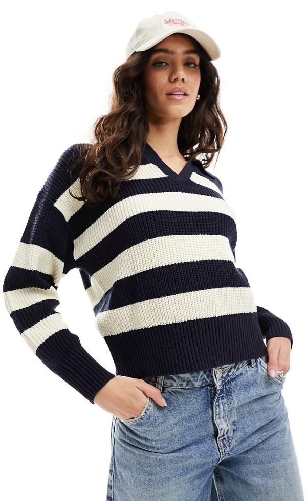 Levi's Eve sweater in black stripe with v neck collar