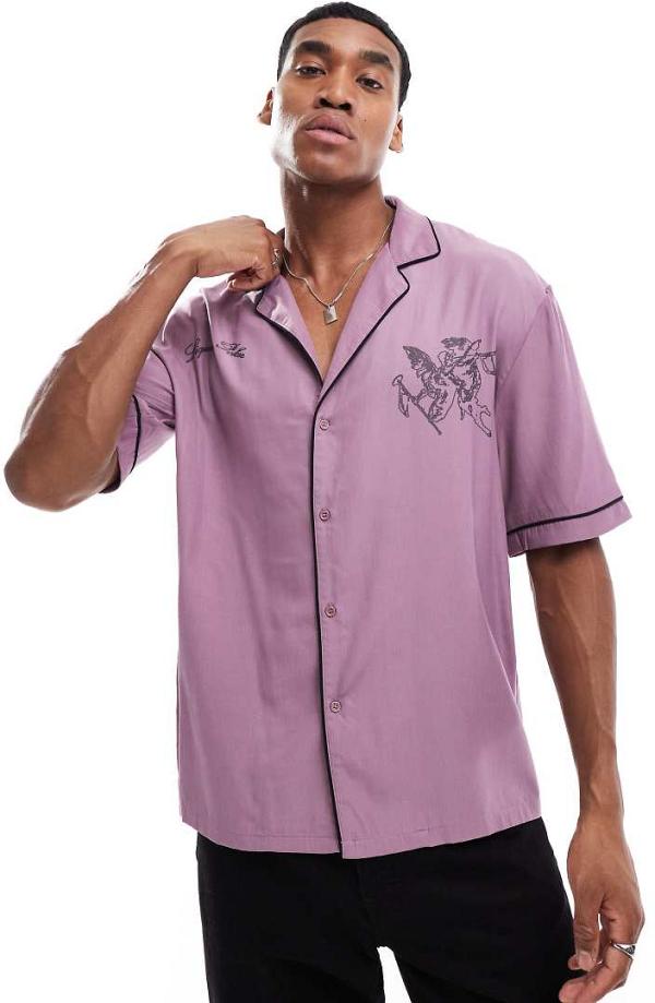 Liquor N Poker motif print back bowling shirt in mauve-Purple