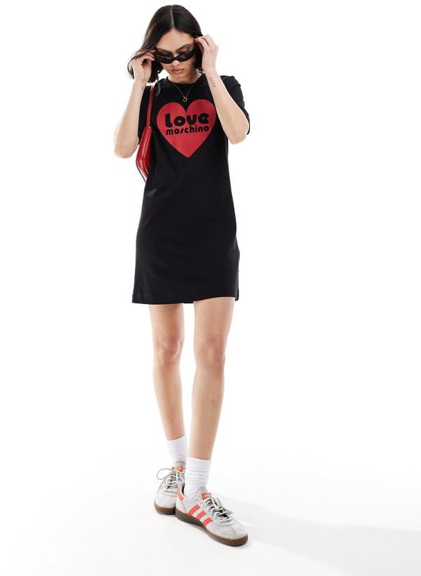 Love Moschino t-shirt dress with heart logo in black