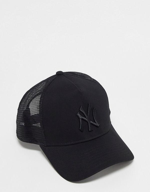 New Era 9Forty MLB NY Yankees trucker cap in black
