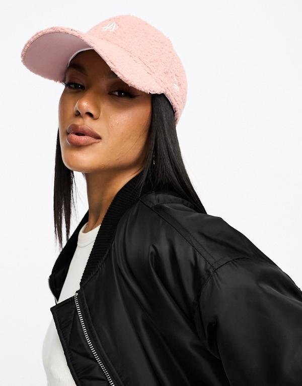 New Era mini LA borg cap in light pink