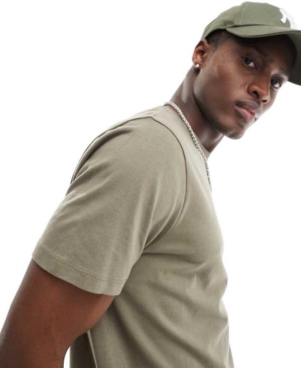 New Look crew neck regular fit t-shirt in khaki-Green