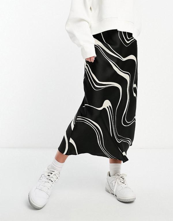 New Look satin midi skirt in wave print-Black