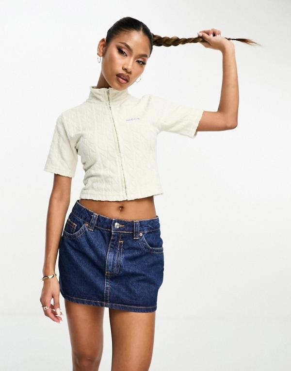 NICCE rue towelling top in off white
