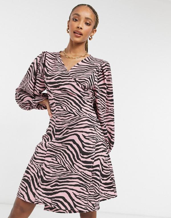 Only wrap mini dress in pink zebra print