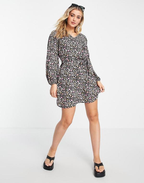 Pieces long sleeve tiered smock mini dress in floral print-Multi