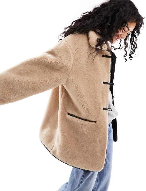 Pull & Bear toggle detail teddy coat in camel-Neutral