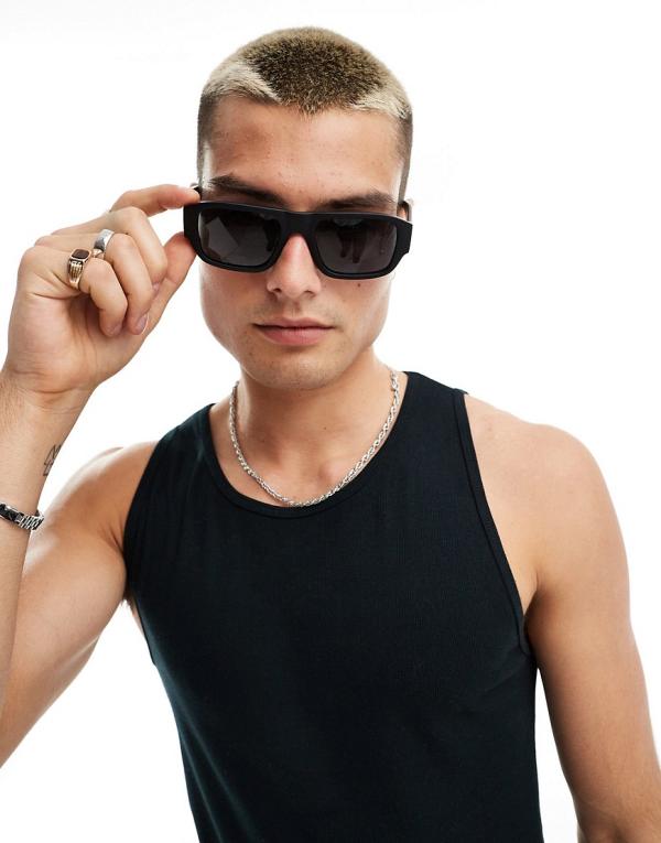 Quay Nightcap shield sunglasses in matte black polarised