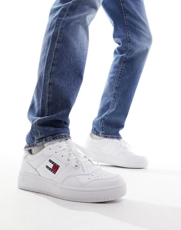 Tommy Jeans retro basket sneakers in white