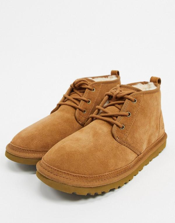 UGG neumel chukka boots in tan-Brown