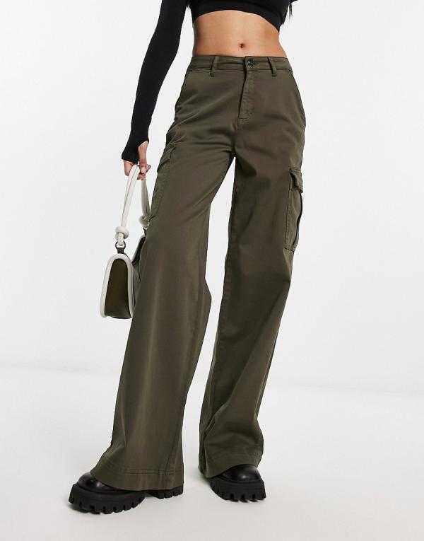 Urban Classics high waist wide leg cargo pants in olive-Green
