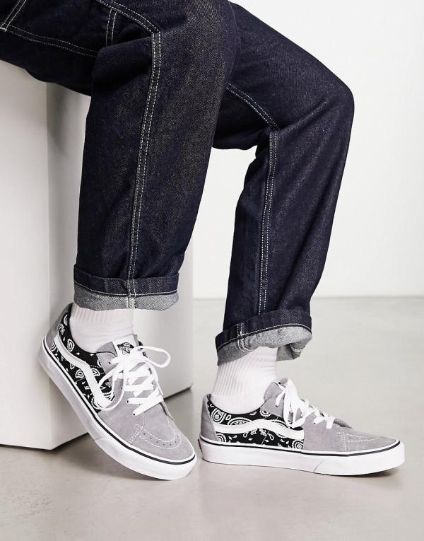 Vans Sk8-Low sneakers in paisley grey