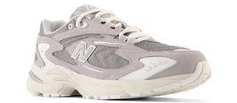 New Balance Men's ML725AA Lace Up Sneakers