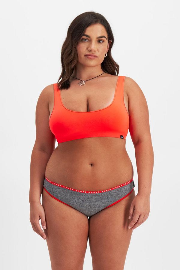 Bonds Hipster Bikini in Jet Marle/Chinoiserie Red Size: