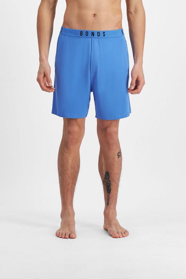 Bonds Men's Comfy Livin Shorts in King Fisher Size: