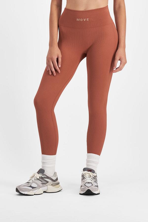 Bonds Women's Move Rib Seamless Legging in Pecan Size: