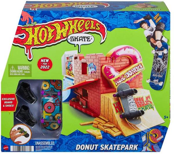 Hot Wheels Skate Finger Skateboard Drop In Skate Set & Board Assorted
