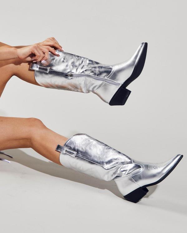 Ava And Ever Women's Dallas Boots in Silver