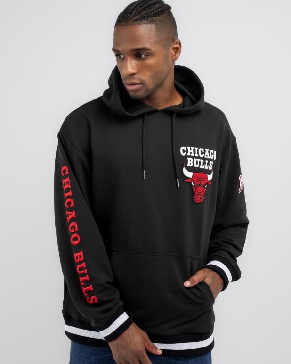 New Era Men's Higher Grade Bulls Hoodie in Black