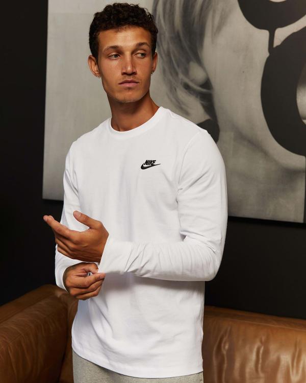Nike Men's Sportswear Club Long Sleeve T-Shirt in White