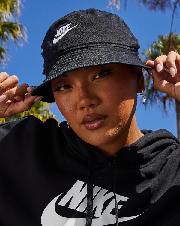 Nike Women's Apex Bucket Hat in Black