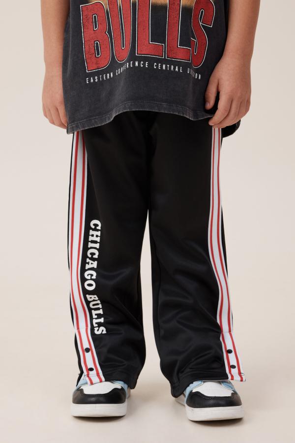 Cotton On Kids - License Jaxon Snap Trackpant - Lcn nba black/chicago bulls