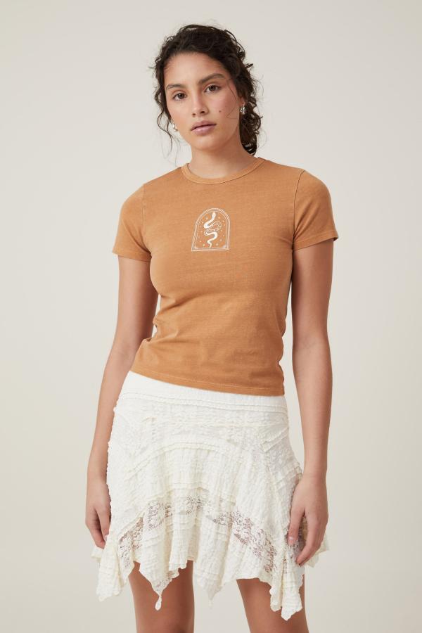 Cotton On Women - Fitted Graphic Longline Tee - Serpent/toffee