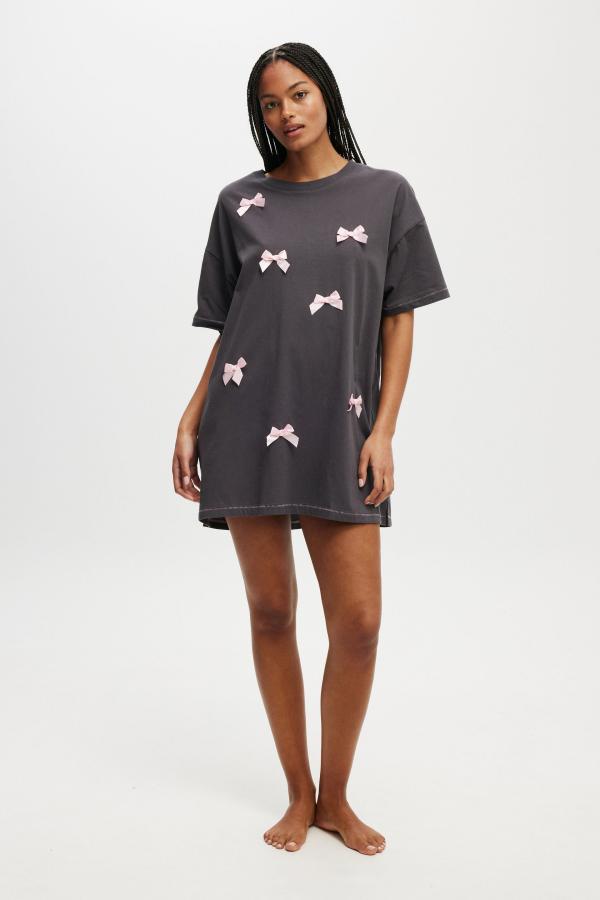 Body - 90S Graphic T-Shirt Nightie - Asphalt/satin bows