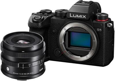 Panasonic LUMIX S5 Body with Sigma AF 45mm f/2.8 DG DN L-Mount Lens