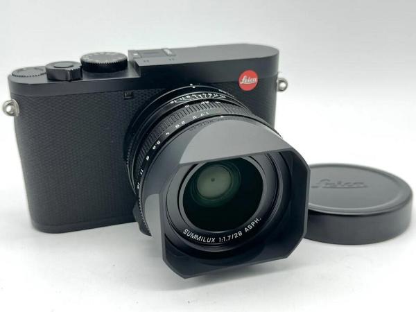 Used Leica Q2 w Summilux 28mm with All Accessories incl Box S/N 05412236