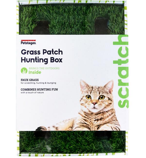 Petstages Grass Patch Hunting Box Interactive Cat Toy with Faux Grass