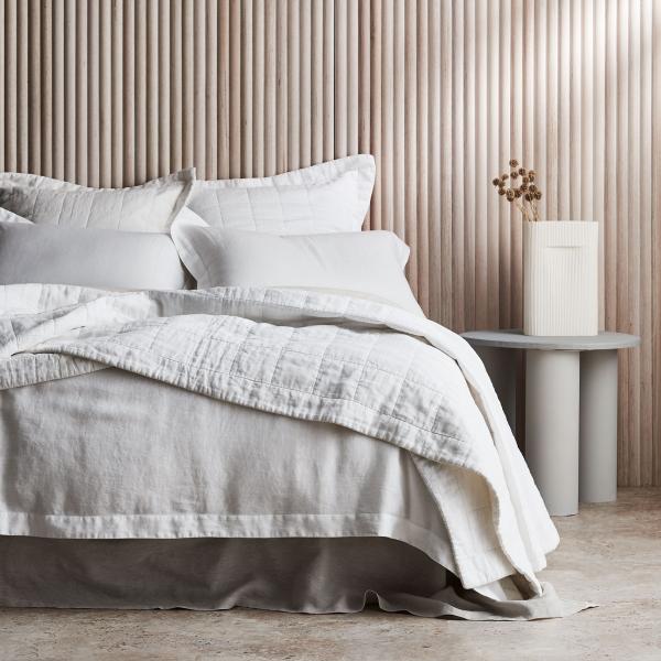Sheridan Abbotson Linen Bed Cover in White Size: Queen @Sheridan Rewards
