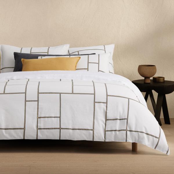 Sheridan Parker Quilt Cover Set in White Size: Queen Material: Cotton/Linen @Sheridan Rewards