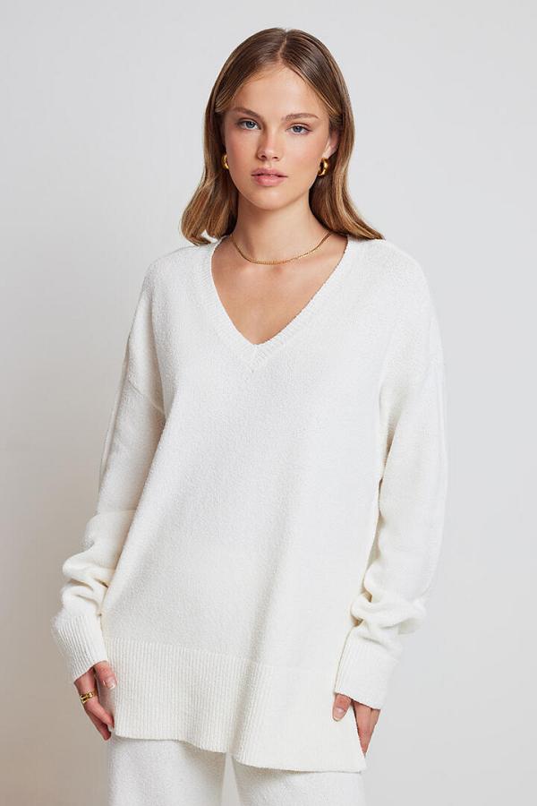 Ode Quinn V Neck Knit Sweater Chalk