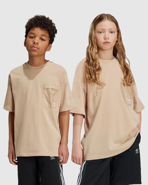 adidas Originals - T Shirt   Kids Teens - T-Shirts & Singlets (Magic Beige) T-Shirt - Kids-Teens