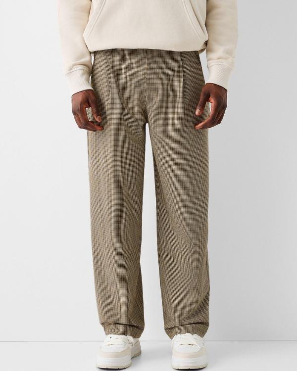Bershka - Houndstooth Tailored Fit Pants - Pants (Brown) Houndstooth Tailored Fit Pants