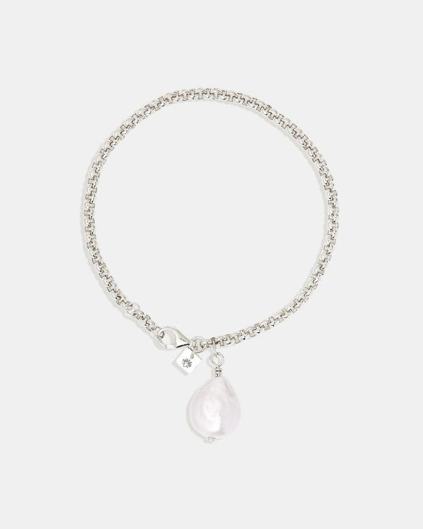 By Charlotte - Silver Embrace Stillness Pearl Bracelet - Jewellery (Silver) Silver Embrace Stillness Pearl Bracelet