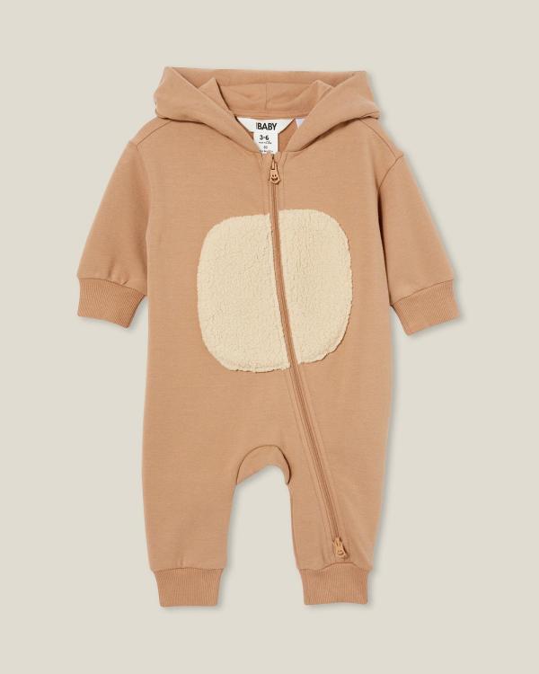 Cotton On Baby - Goldie Hooded All In One   Babies - Rompers (Taupy Brown & Bear) Goldie Hooded All In One - Babies