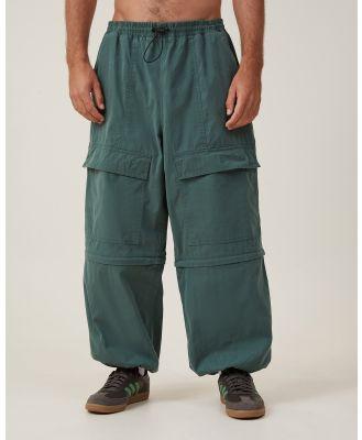 Cotton On - Parachute Super Baggy Pant - Pants (GREEN) Parachute Super Baggy Pant